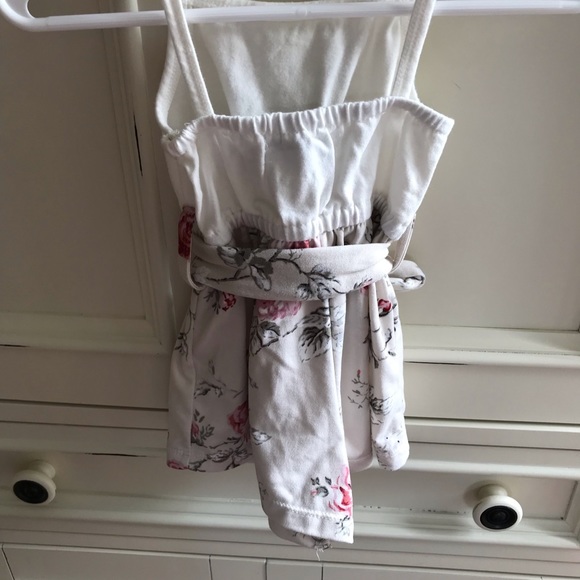 Bailey Blossoms romper - Picture 4 of 7